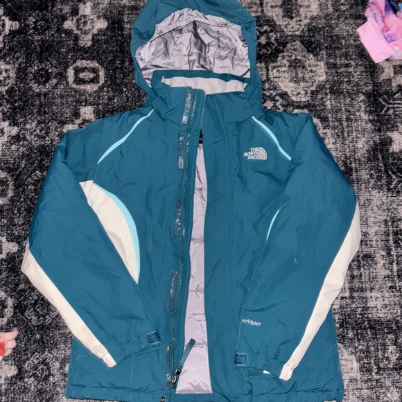 North face size 10/12 kids jacket - Picture 6 of 7
